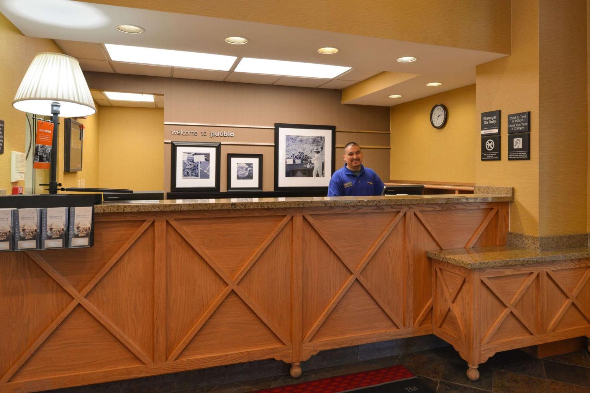 Hampton Inn & Suites Pueblo-Southgate Exterior foto